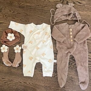 NWOT Fall/Winter Cute Cream and Brown Bear Baby Girl Set